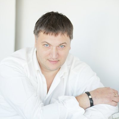 Ведущий, артист Эдуард Грищук